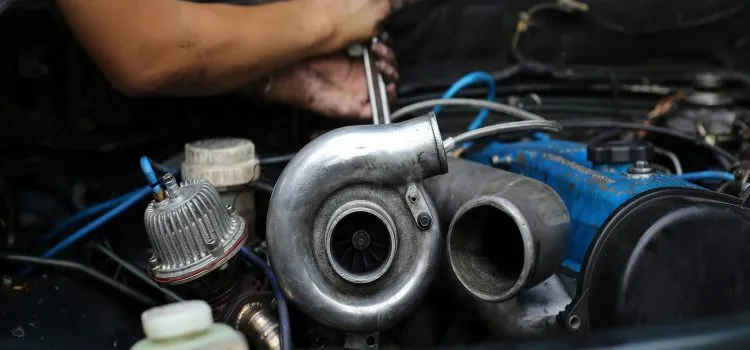 montaż turbosprężarki